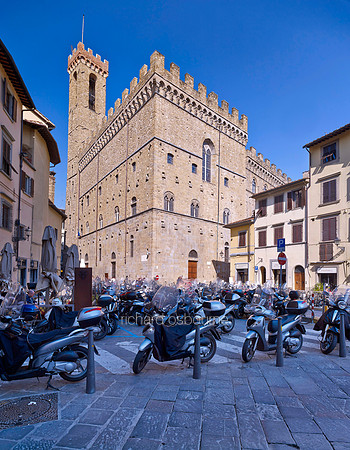 V7C70  Bargello Museum, Florence, Italy