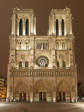 V7C48  Notre Dame Cathedral, Paris, France