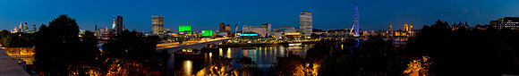 P2C27  The Thames and The Heart of London, UK