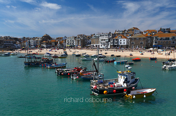 V5L29  St Ives Harbour, Cornwall, UK