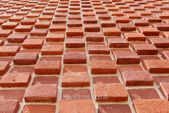 V8BG3  Brick Pattern