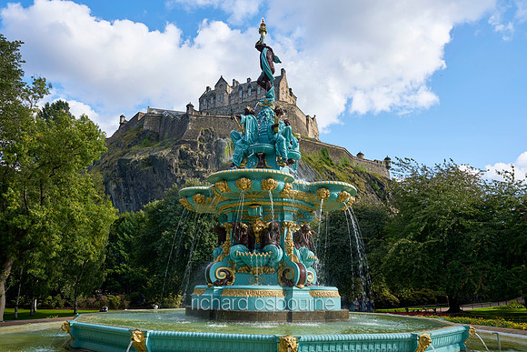 V12C23  Ross Fountain, West Princes Street Gardens, Edinburgh, Scotland, UK