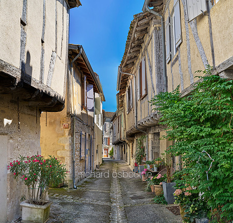 V19C20  Medieval Streets, Issigeac, Dordogne, South of France