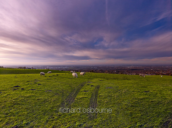 V7L32  Manchester From Werneth Low, Hyde, Greater Manchester, UK