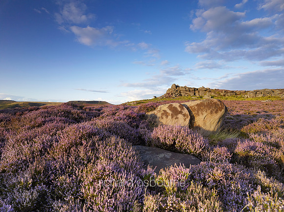 V8L31  Surprise View, Peak District, Derbyshire, UK