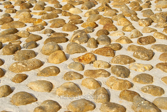 V9BG3  Flints in Cement