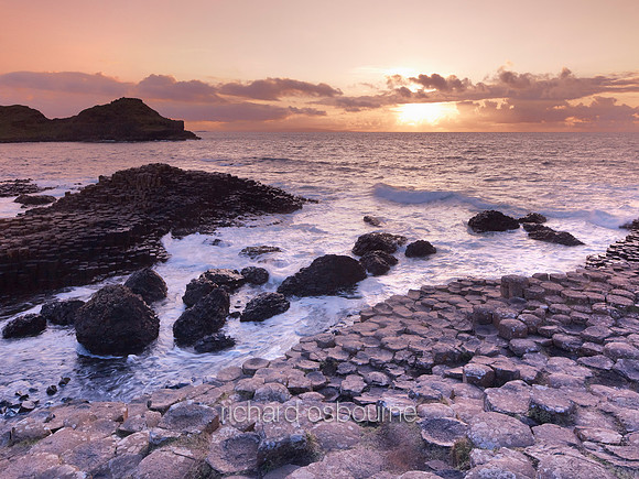 V6L83  The Giant's Causeway, Co.Antrim, Northern Ireland, GB