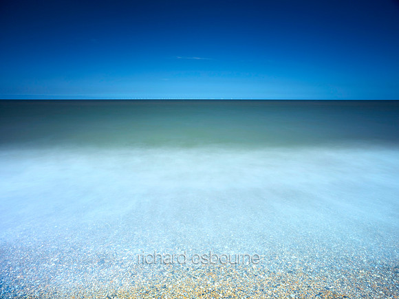 V9N24  Cley Beach, Norfolk, UK