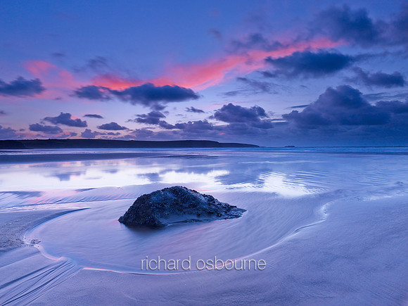 V6L22  Broad Haven Beach, St Bride's Bay, Pembrokeshire, Wales, UK