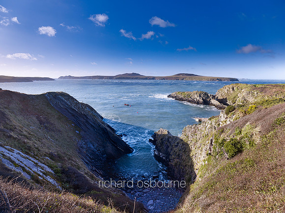 V6L27  Ramsey Island from St Justinian, St David's, Pembrokeshire, Wales, UK