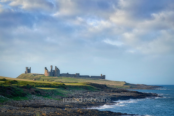 V12L11  Dunstanburgh Castle, Northumberland, UK