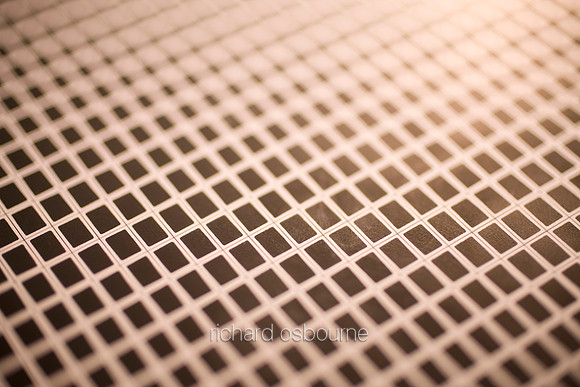 V7BG18  Screen Printed Ceramic Capacitor Manufacturing