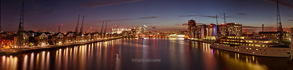 P4C16  Royal Victoria Dock, Docklands, London, UK