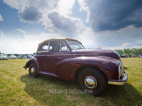 V5TP6  1949 Morris Minor, Morris Minor Rally 2011, Knebworth, UK