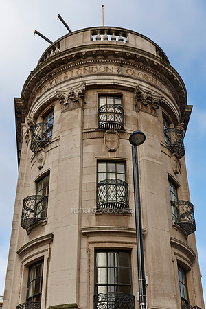V8AR1  Liverpool, London & Globe Insurance Building Cross Street and John Dalton Street, Albert Square, Manchester, UK