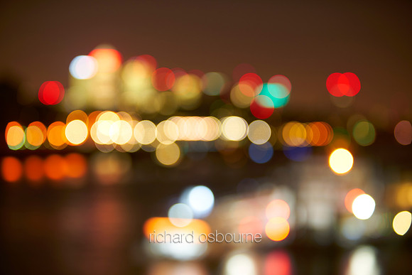 V9BG9  Blurred Lights