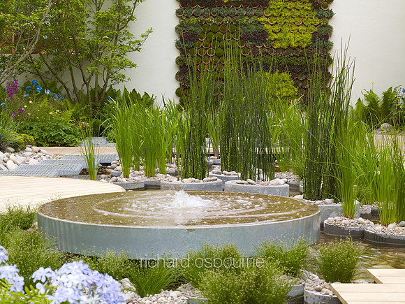 V7G1  Garden, Chelsea Flower Show 2013, London, UK