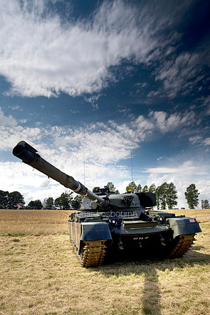 V4TP9  Chieftain Tank