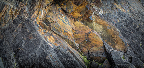 V14T122  Rock Wall