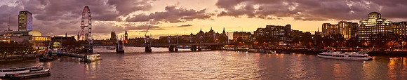 P4C48  Thames Sunset, London, UK