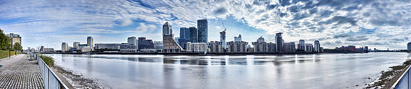 P4C28  Canary Wharf from Rotherhithe, London, UK