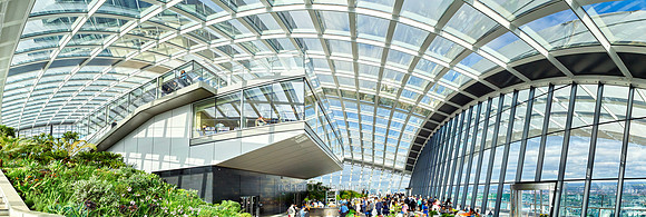 P4C33  The Sky Garden, The Walkie-Talkie / 20 Fenchurch Street, City of London, UK