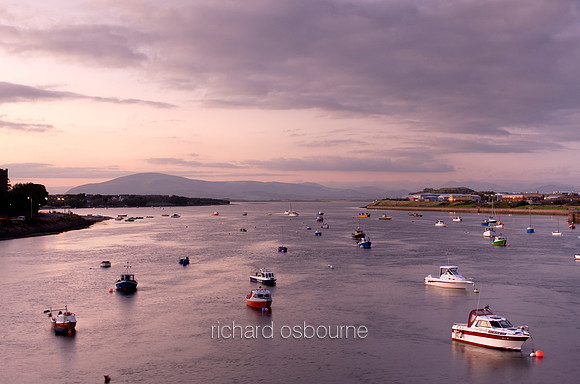 V4L21  Sunset, Piel Channel, Barrow-in-Furness, Cumbria, UK