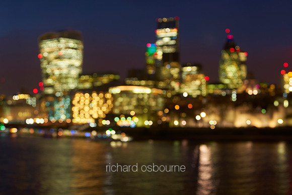 V9C61  Defocused Thames View - City of London from Tower Bridge, London, UK