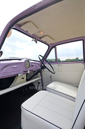 V5TP13  Restored Morris Minor One Million