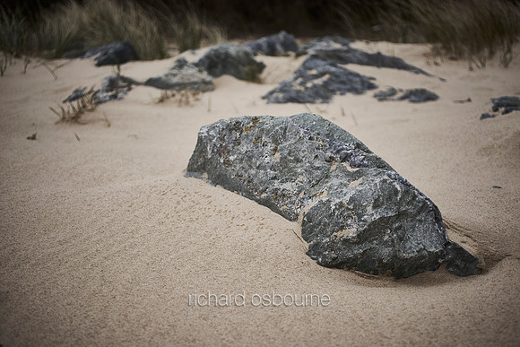V10D9  Rock, Beach