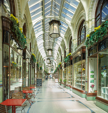 V9N32  Royal Arcade, Norwich, Norfolk, UK