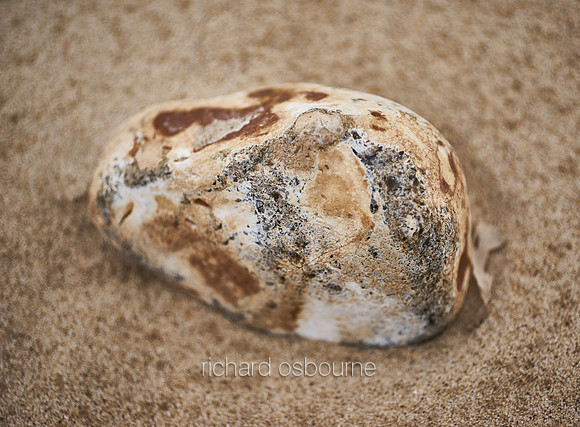 V10D10  Rock on Beach