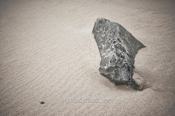 V10D8  Rock, Beach