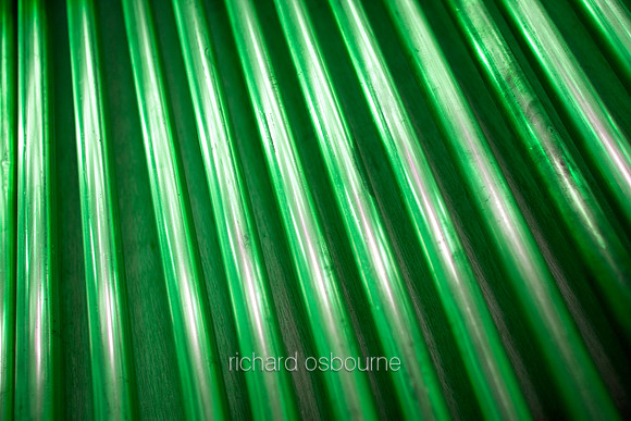 V5BG21  Green