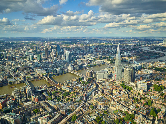 V11C2  Aerial View of The Shard and the City of London, UK