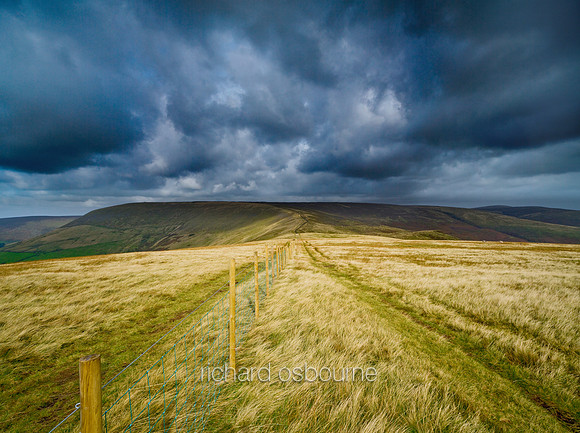 V5L17  On Parlick Fell, Forest of Bowland, Lancashire, UK