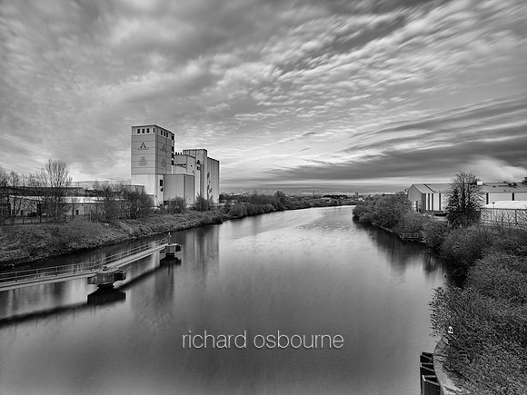 V7MA1  Manchester Ship Canal, Salford, Greater Manchester, UK