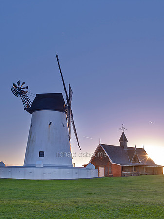 V7L49  Lytham Windmill, Lytham, Lancashire, UK