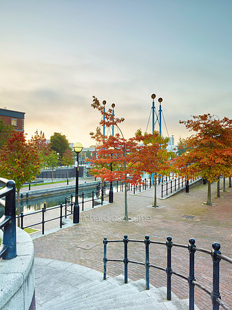 V10C45  Ontario Basin, Salford Quays, Greater Manchester, UK