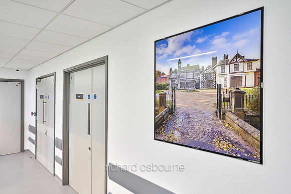PhotoGlassWorks, Greater Manchester Major Trauma Hospital