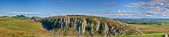 P4L12  Whin Sill and Hadrian's Wall, Northumberland, UK