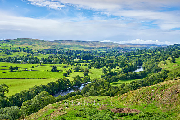 V12L10  Teesdale and Lunedale and River Tees, County Durham, UK