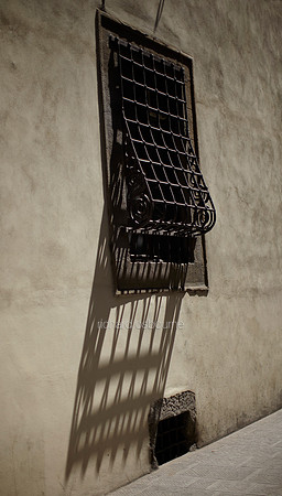 V6AR2  Ornate Window Grill, Florence, Italy