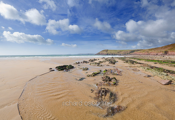 V5L5  Manorbier Beach, Pembrokeshire, Wales, UK