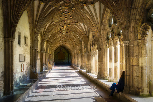 V19AR3  Cloisters, Canterbury Cathedral, Kent, UK