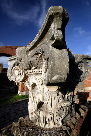 L1AR28 Roman Capital, Ostia Antica, Rome