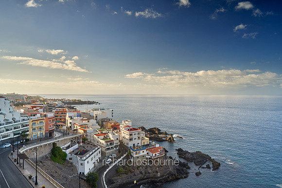 V18L10  Puerto De Santiago, Tenerife, Spain