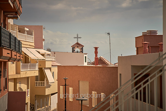 V18L11  Rooftops, Puerto De Santiago, Tenerife, Spain