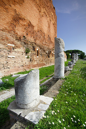 L1AR29 Roman Columns, Ostia Antica, Rome