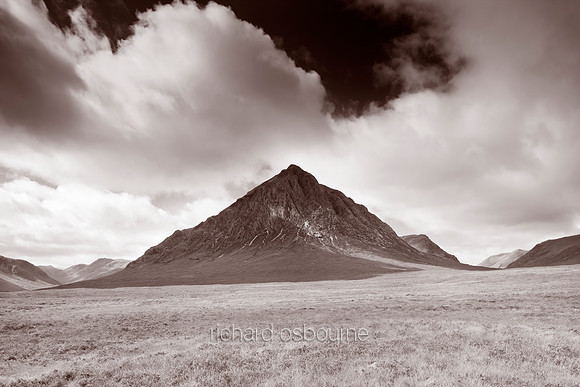 V4BW3  Buachaille Etive Mor, Glencoe, Scotland